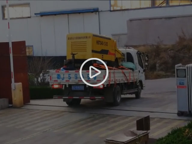 山東力源機(jī)械40細(xì)石混凝土泵廠家發(fā)貨，發(fā)往寧波走起來